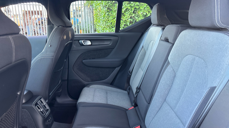 Volvo Xc40 1.5 T4 Recharge PHEV Plus Dark 5dr Auto Estate